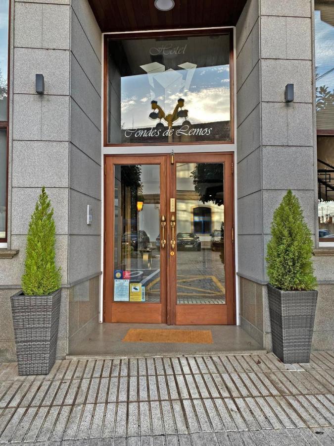 Hotel Condes De Lemos Espana مونفورتي دي ليموس المظهر الخارجي الصورة