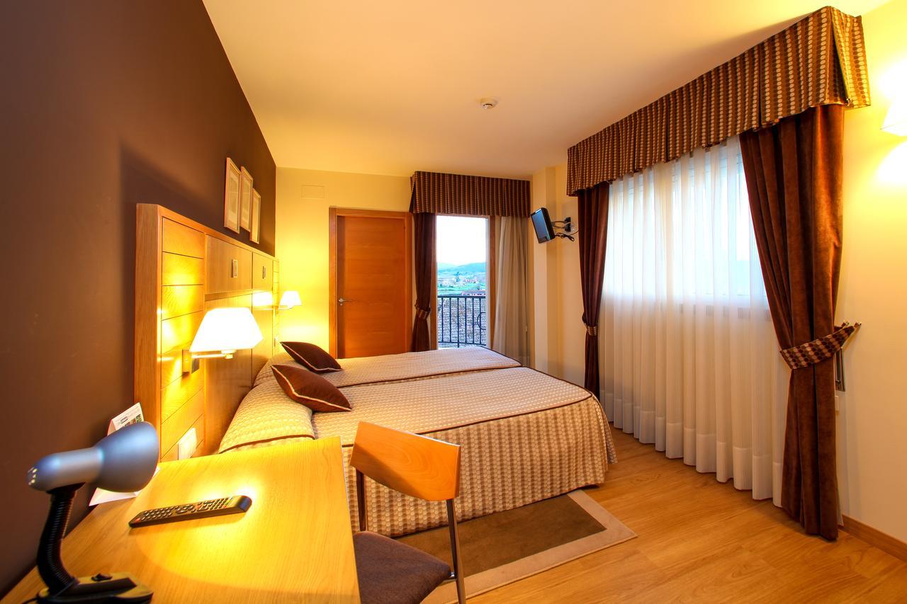 Hotel Condes De Lemos Espana مونفورتي دي ليموس المظهر الخارجي الصورة